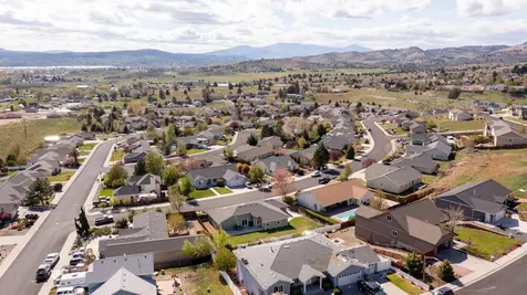 5851 N Hills Drive Klamath Falls OR 97603