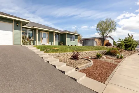 5851 N Hills Drive Klamath Falls OR 97603