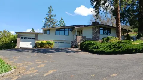 343 NE Scenic Drive Grants Pass OR 97526