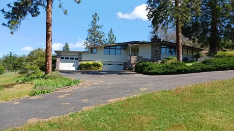 343 NE Scenic Drive Grants Pass OR 97526