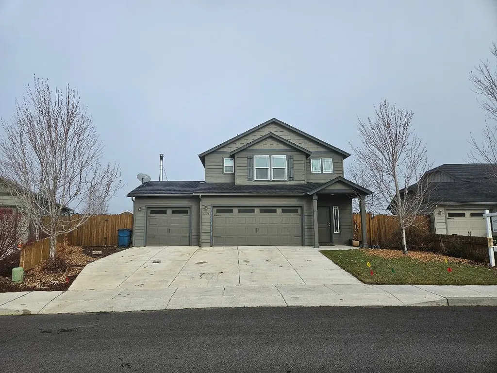 1571 NW 18th Street Redmond OR 97756