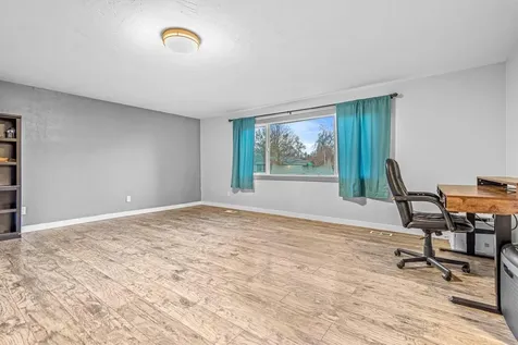 1120 N Modoc Avenue Medford OR 97504