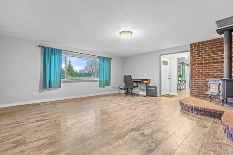 1120 N Modoc Avenue Medford OR 97504