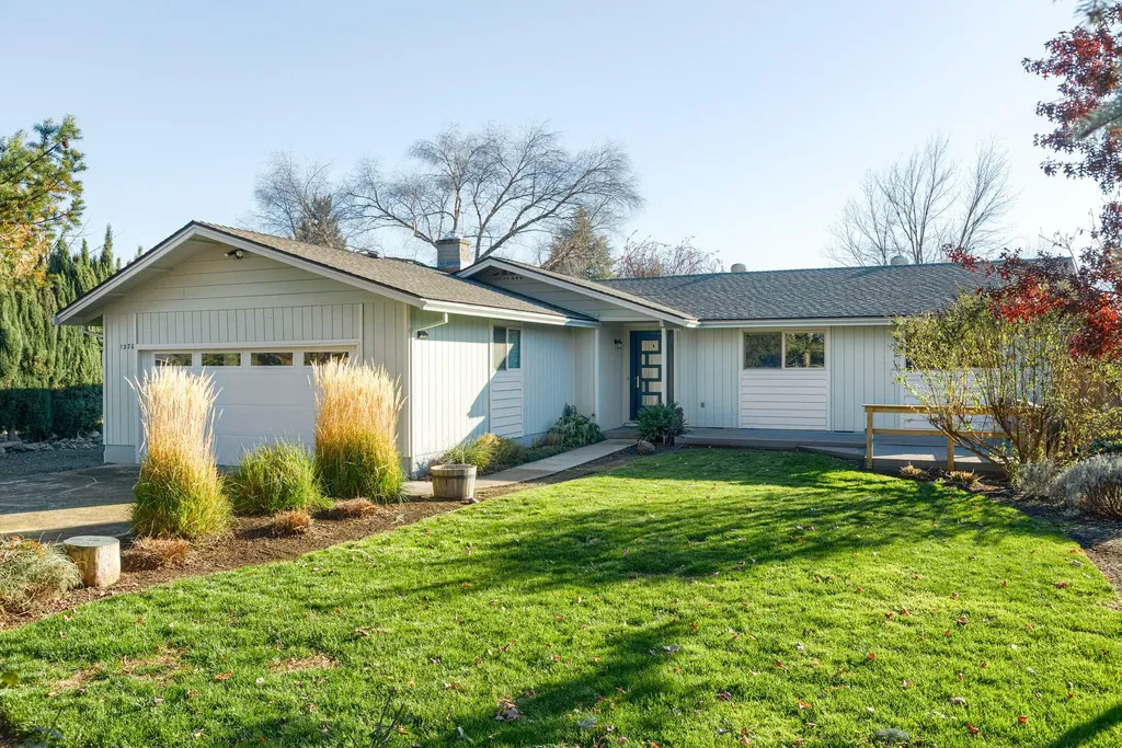 1270 Douglas Street Medford OR 97501
