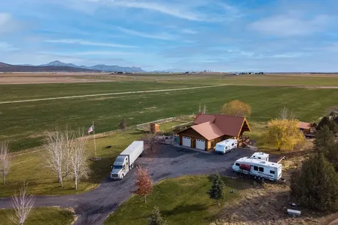 7989-7571 SW Kent Lane Culver OR 97734