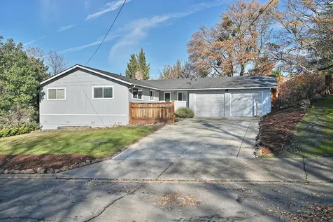 605 S Rose Street Phoenix OR 97535