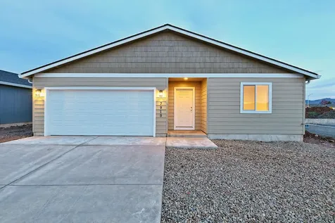 7910 Jacqueline Way White City OR 97503