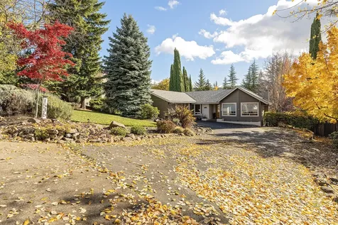1536 Moon Terrace Medford OR 97504