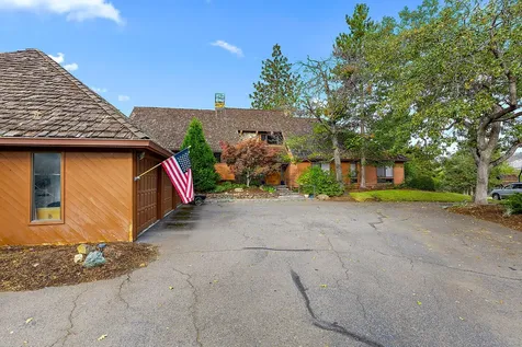 6401 Hillcrest Road Medford OR 97504