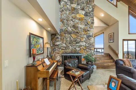 6401 Hillcrest Road Medford OR 97504