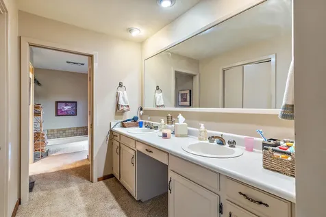 6401 Hillcrest Road Medford OR 97504