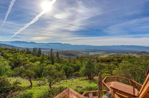 6401 Hillcrest Road Medford OR 97504