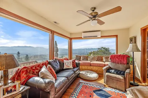 6401 Hillcrest Road Medford OR 97504