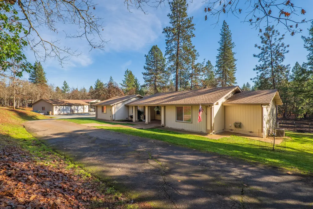 280 Wildflower Drive Merlin OR 97532