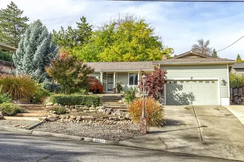 1164 Mira Mar Avenue Medford OR 97504