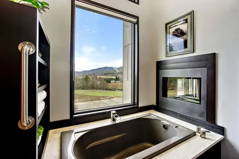 2918 W Griffin Creek Road Medford OR 97501