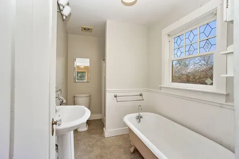 2918 W Griffin Creek Road Medford OR 97501