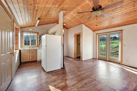 2918 W Griffin Creek Road Medford OR 97501