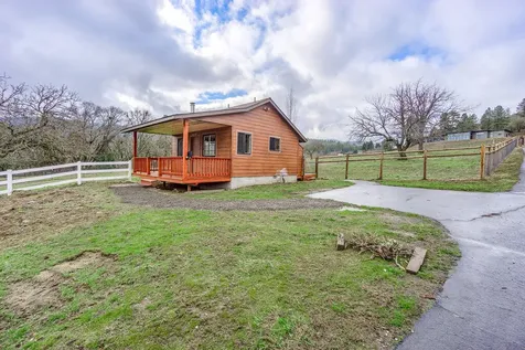 2918 W Griffin Creek Road Medford OR 97501