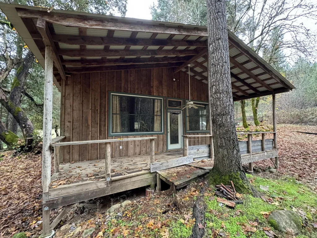 4449 Lower Grave Creek Road Wolf Creek OR 97497
