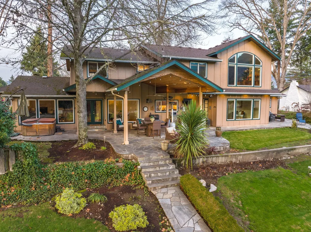 1340 SE Priscilla Lane Grants Pass OR 97526