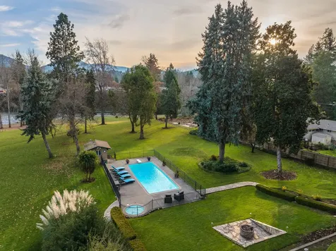 1340 SE Priscilla Lane Grants Pass OR 97526