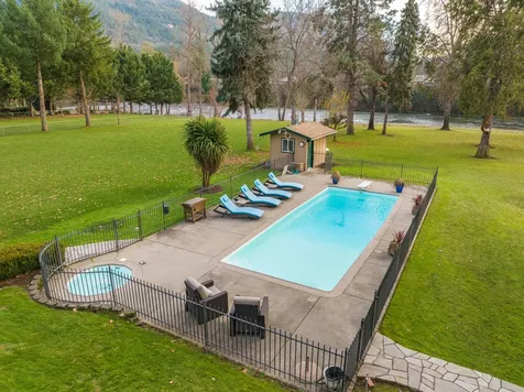 1340 SE Priscilla Lane Grants Pass OR 97526