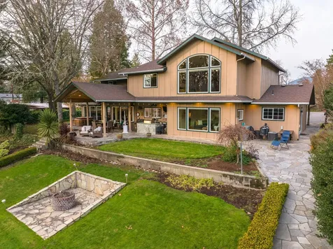 1340 SE Priscilla Lane Grants Pass OR 97526