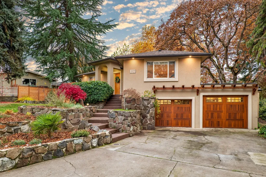 319 N Berkeley Way Medford OR 97504