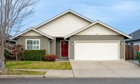 2262 Gayle Way Grants Pass OR 97527