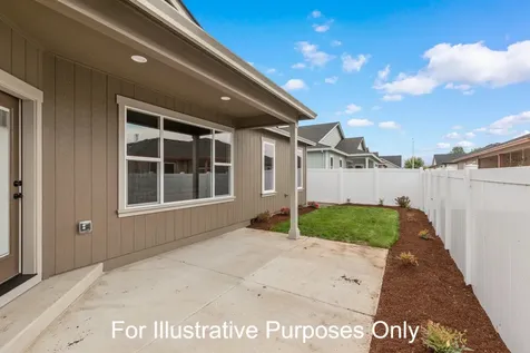 3782 Nicholas Way White City OR 97503