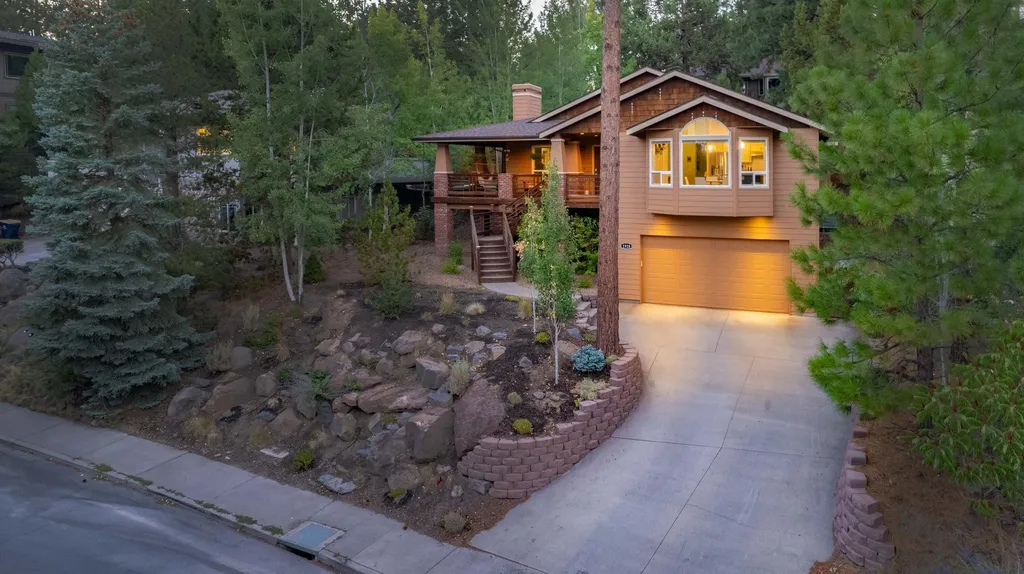 1928 SW Troon Avenue Bend OR 97702