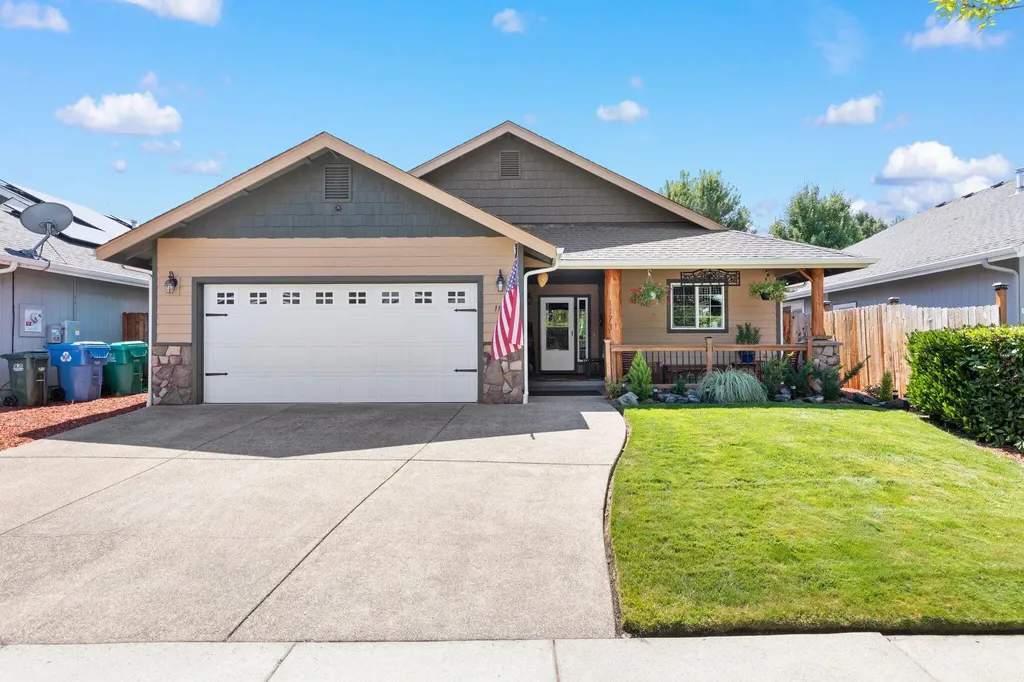 1173 SW Sturgeon Court Grants Pass OR 97527