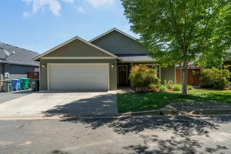 1743 SW Misty Meadows Way Grants Pass OR 97527