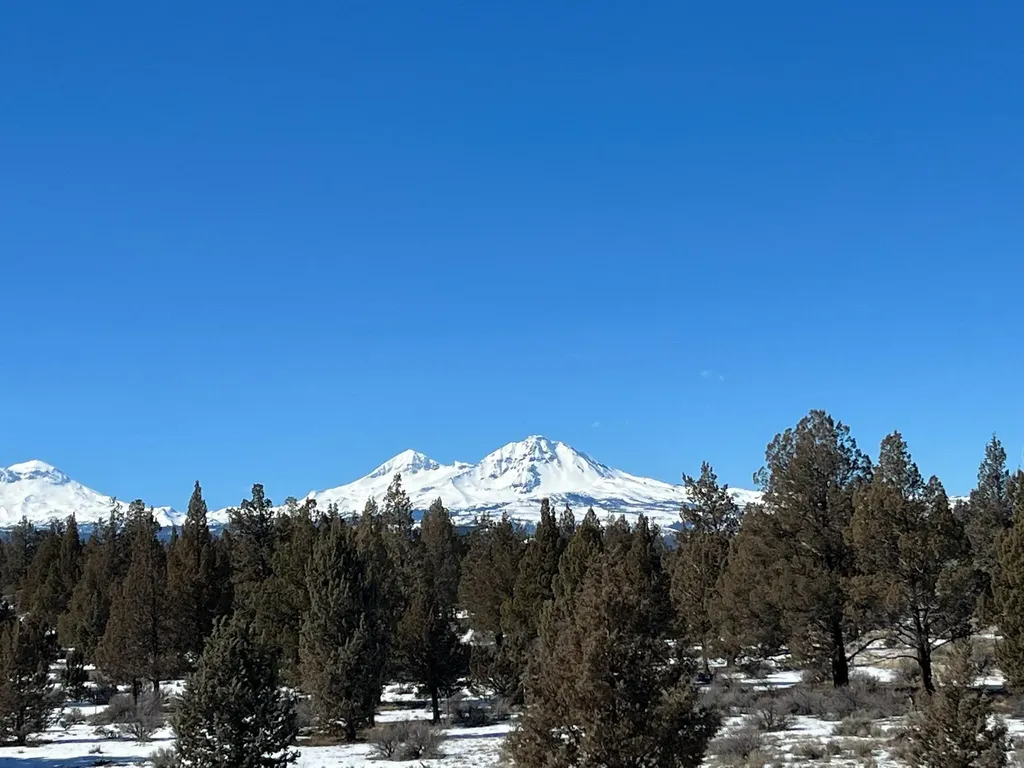 66966 Ten Peaks Court Bend OR 97703