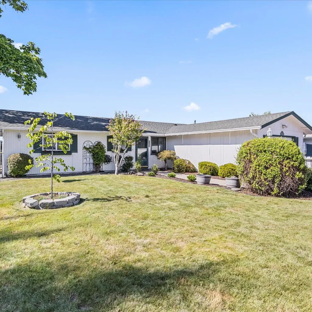 8159 Division Road White City OR 97503