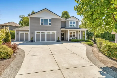 225 Briarwood Lane Medford OR 97504