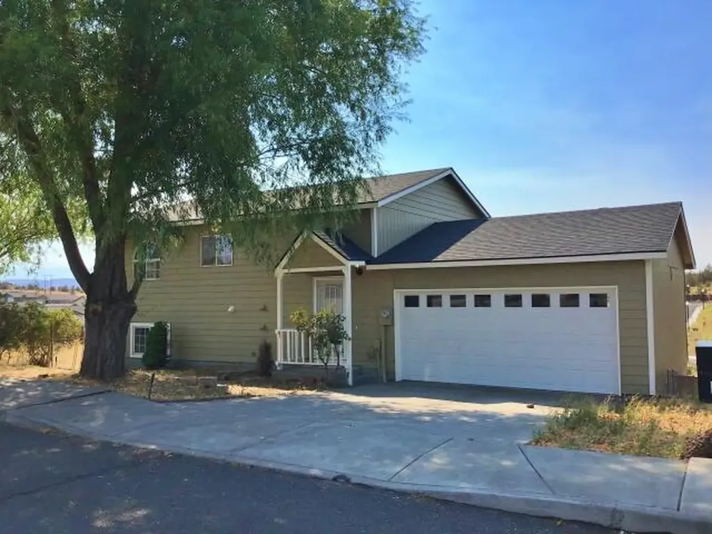 197 SE Tracie Street Madras OR 97741