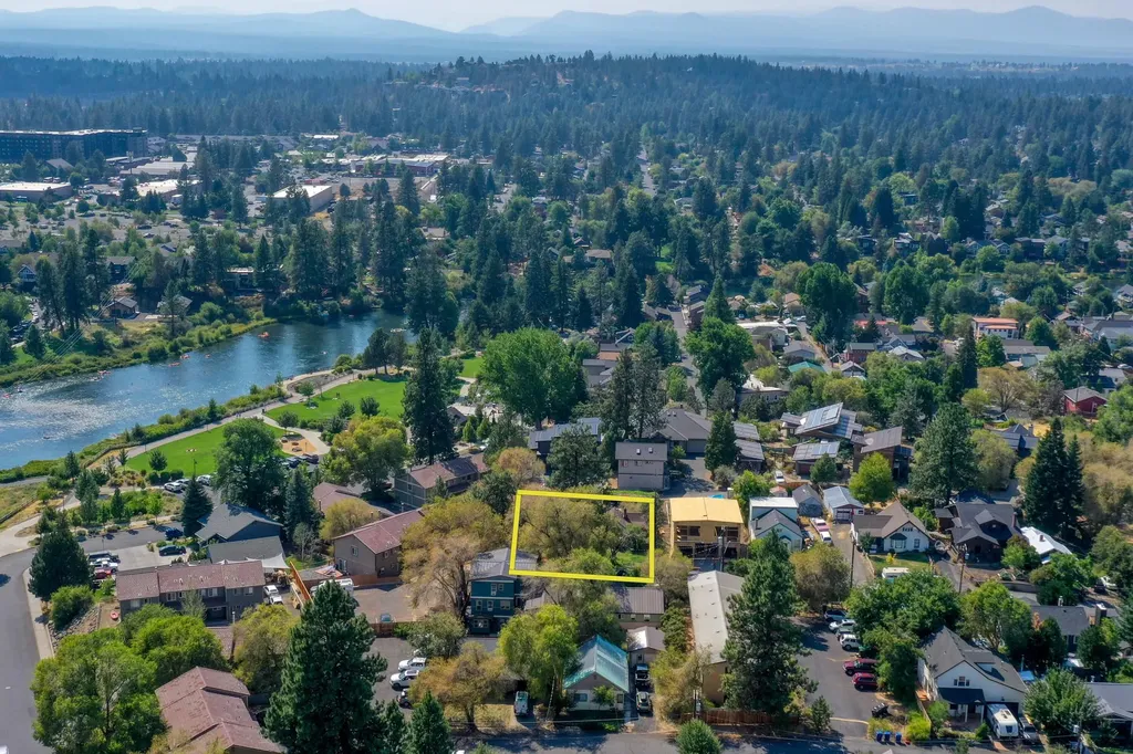 111 NW Jefferson Place Bend OR 97703