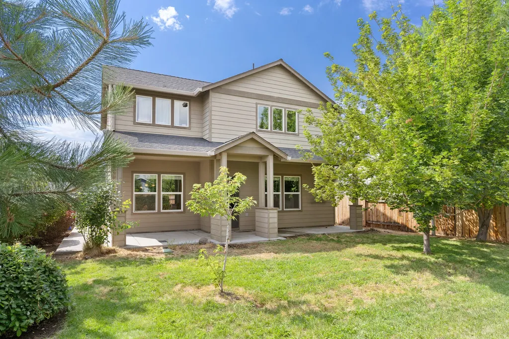 1351 SW 27th Street Redmond OR 97756
