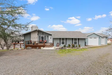 3242 Surrey Drive Medford OR 97501