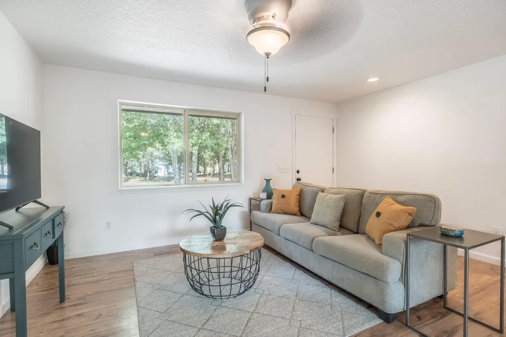 55726 Swan Road Bend OR 97707