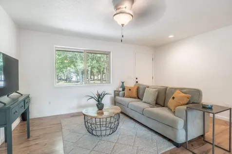 55726 Swan Road Bend OR 97707
