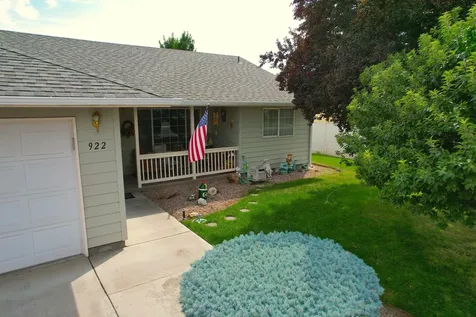 922 NE Snowberry Street Prineville OR 97754