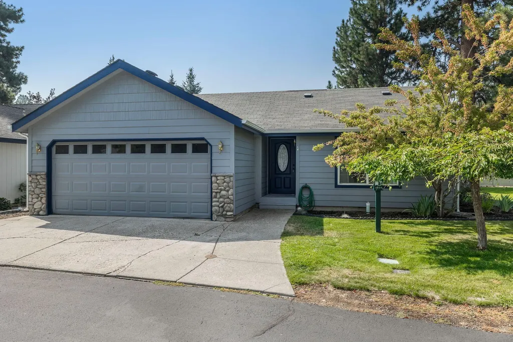 1059 W Yapoah Crater Drive Sisters OR 97759