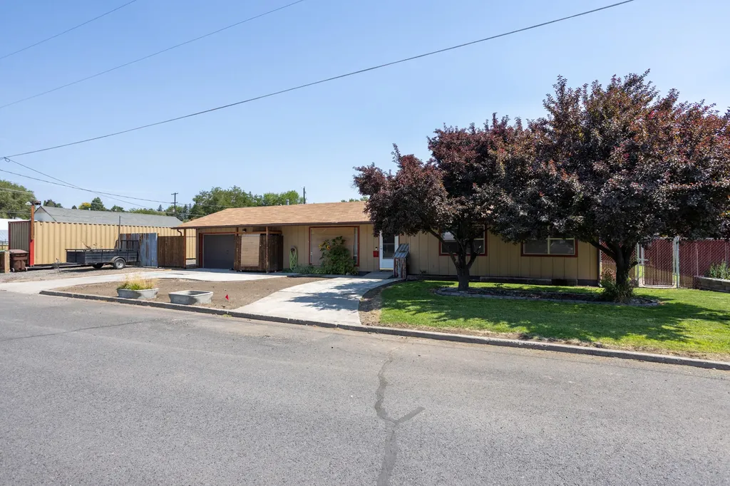 640 NE Fairview Street Prineville OR 97754