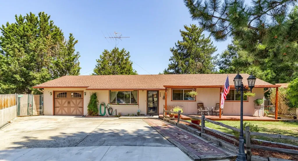 409 Laurel Street Eagle Point OR 97524