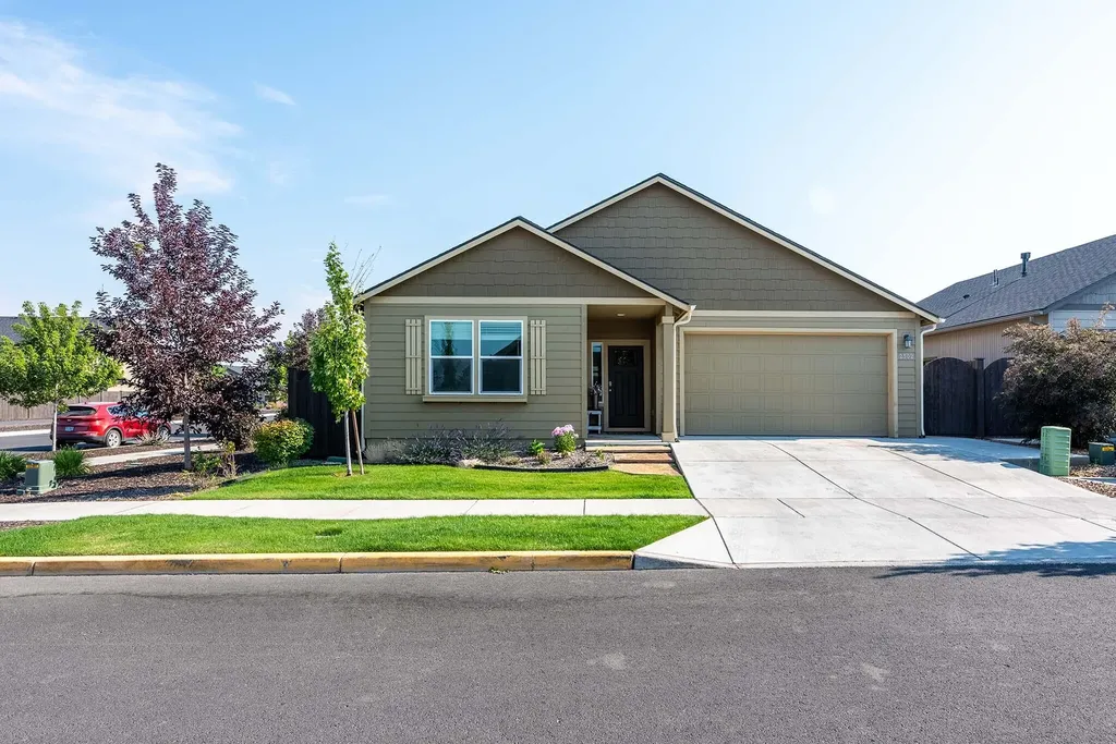 2502 NW Ivy Way Redmond OR 97756