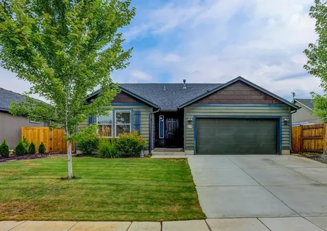 725 NE Redwood Avenue Redmond OR 97756