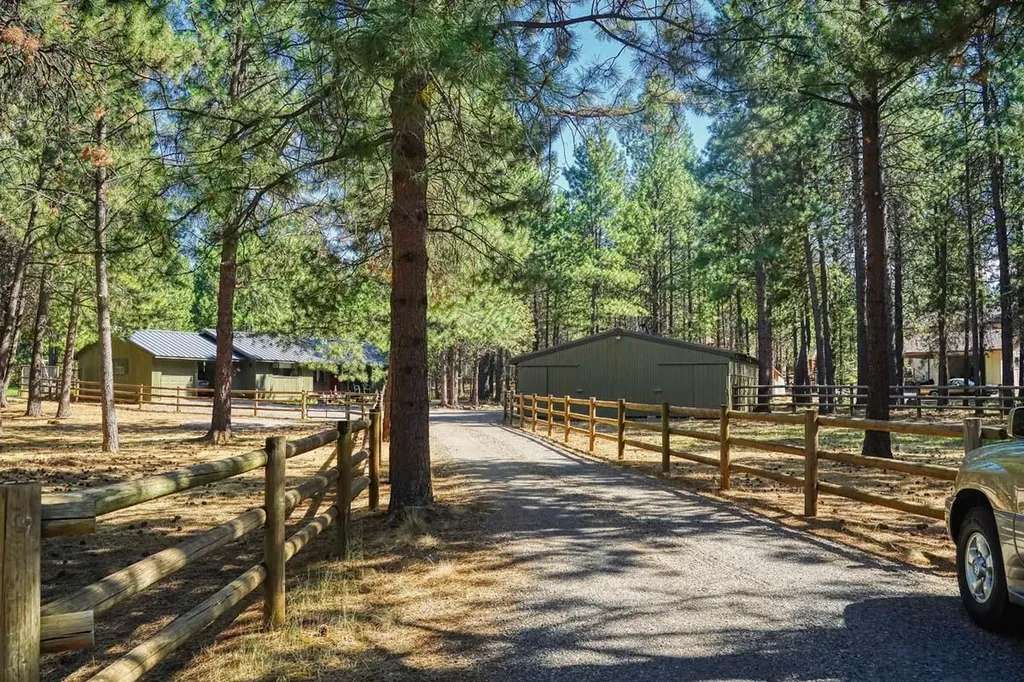 14460 Mountain View Loop Sisters OR 97759